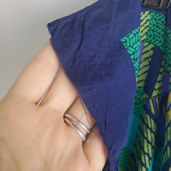 Geometric Printed Silk Scarf (34" x 34") - Picture 3 of 7